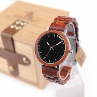Наручные деревянные часы