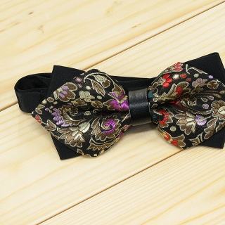 Недорогая модная галстук-бабочка черного цвета из плотной хлопковой ткани с узором в виде огурцов